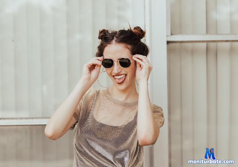 Automate your Content Sourcing and Build your own Porn Website