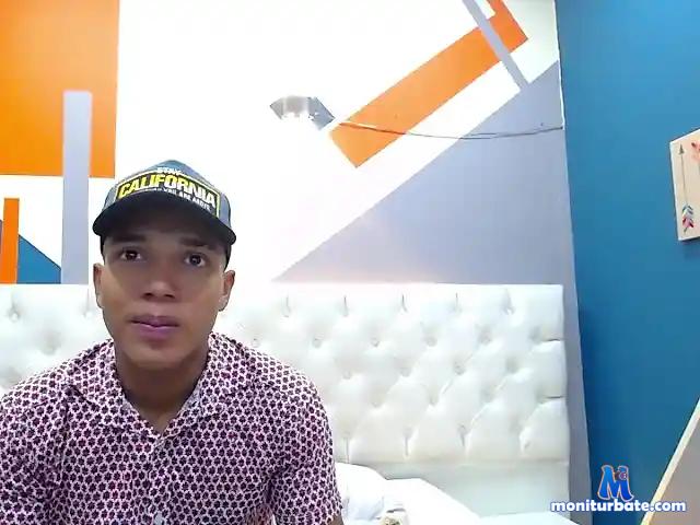 Booomboomm bongacams performer male