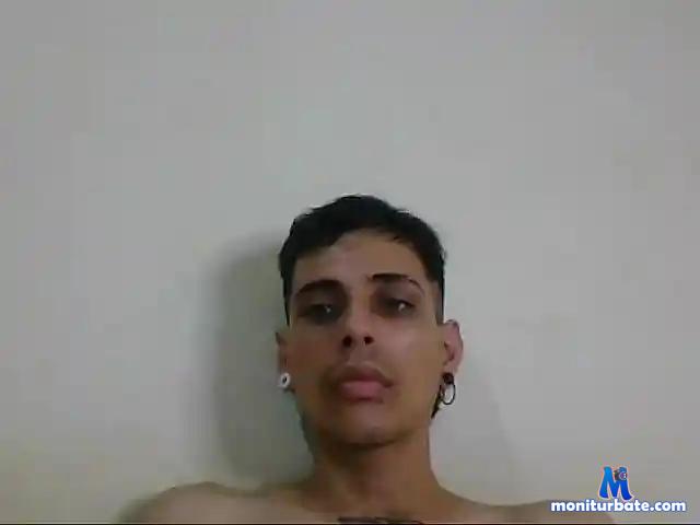 Orus420xXx bongacams performer male