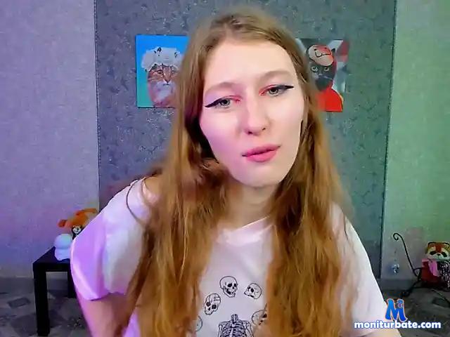 DolceCat bongacams performer female