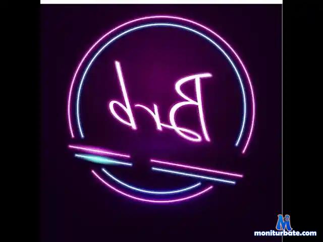 mars-mills bongacams performer male