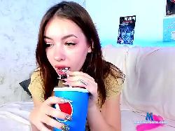 Leslie-Miku bongacams live cam performer profile