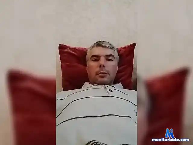 Romm9192 bongacams performer male