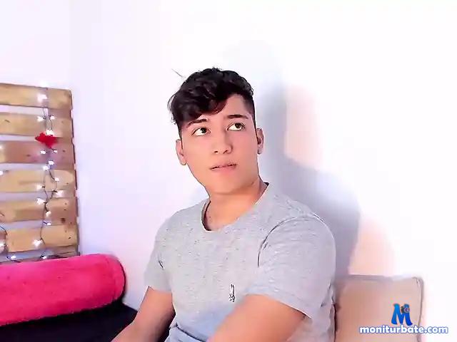 manubrown2 bongacams performer male