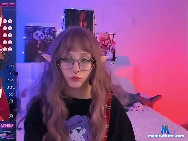 LiaYashiro bongacams performer female