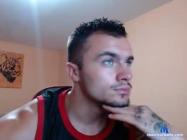 AndreiJulio bongacams performer male