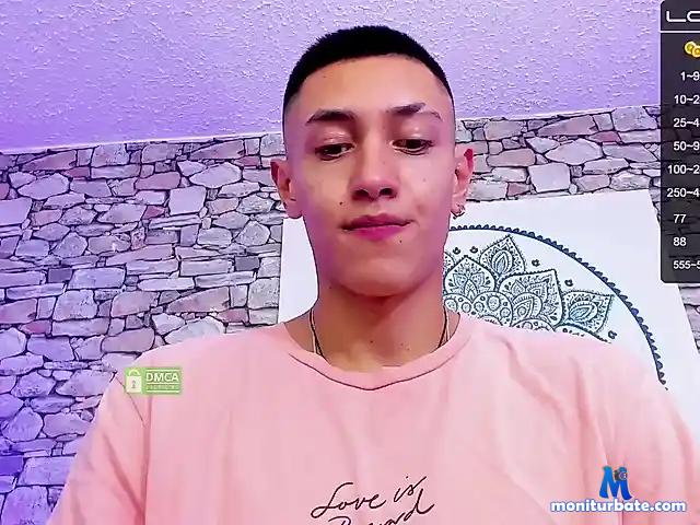 JuanCamilo18- bongacams performer male