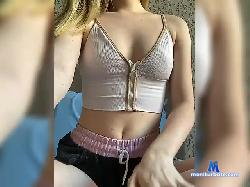 BabyLiaa bongacams live cam performer profile