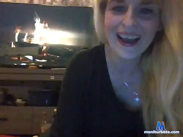 BeautyQueenBa bongacams performer female