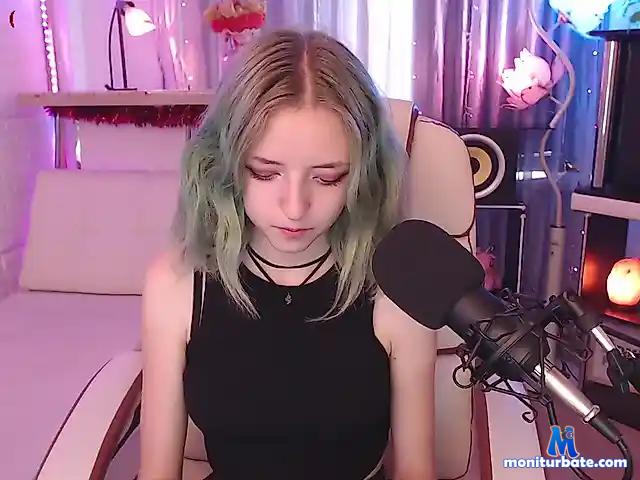 nikktoa bongacams performer female