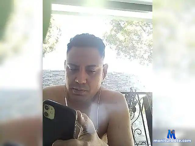 PuertoRican38 bongacams performer male