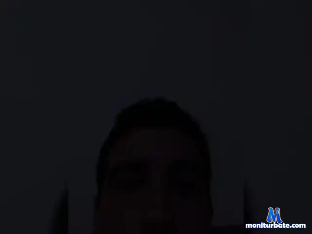 ArsyLips bongacams performer male