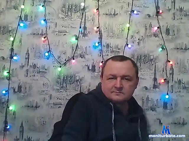 bob2234R bongacams performer male
