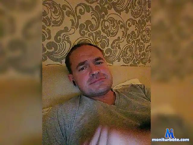 Papochka0303m bongacams performer male