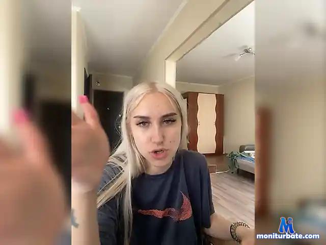 KrisLive bongacams performer female