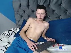 -Leandroo- bongacams live cam performer profile
