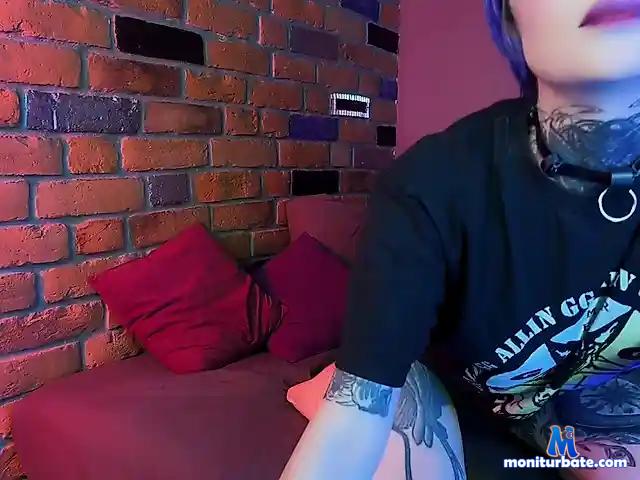 weirdmermaid bongacams performer female