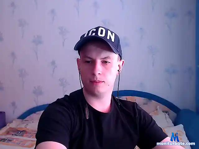 TommyRise bongacams performer male