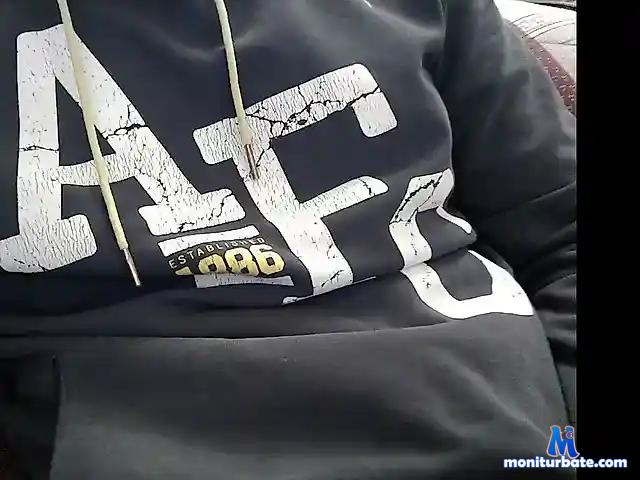 e-boy-e bongacams performer male