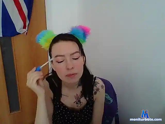 Eliivv bongacams performer female