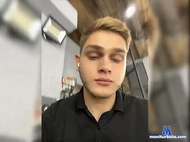 Out-vi bongacams performer male