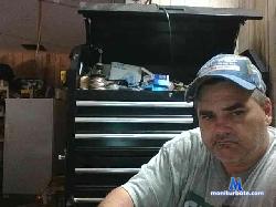 iwant-to-play bongacams live cam performer profile