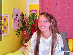 ShellyBelli bongacams live cam performer profile
