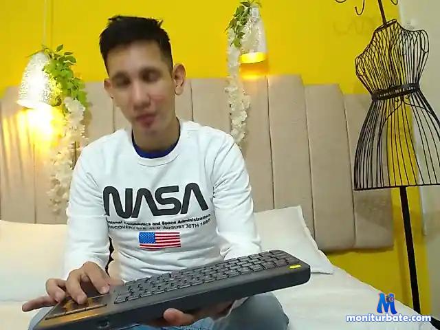 ColombianHunk bongacams performer male