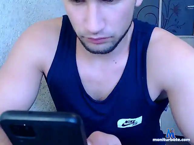 ArraDerzkiii bongacams performer male