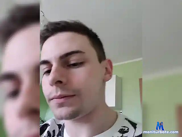 MotyldaBoys bongacams performer male