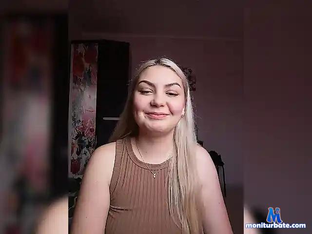 NaNiSia bongacams performer couple male female