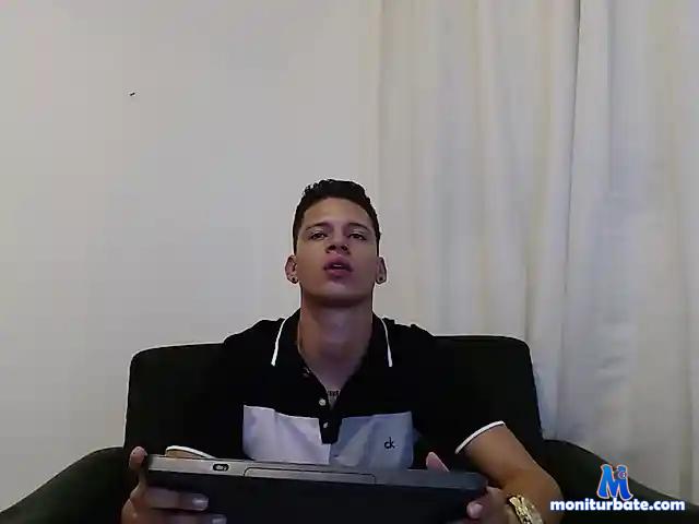 Carl-Milk bongacams performer male