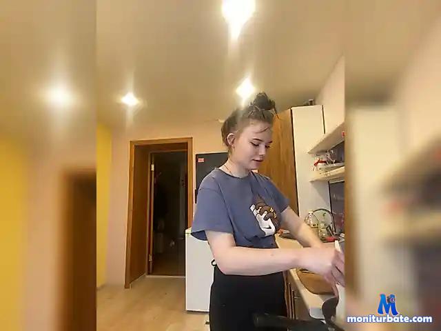 aliana1999 bongacams performer female
