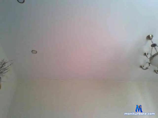 emilen bongacams performer male