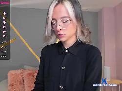 AmyAddison bongacams live cam performer profile