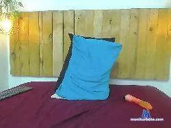 Hot-Loyal bongacams live cam performer profile