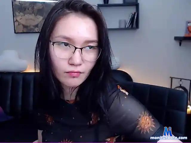 Kelly-Leen bongacams performer female