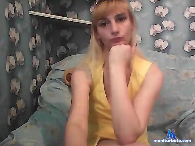 HoneyEva bongacams performer female