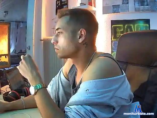 TimScaos94 bongacams performer male