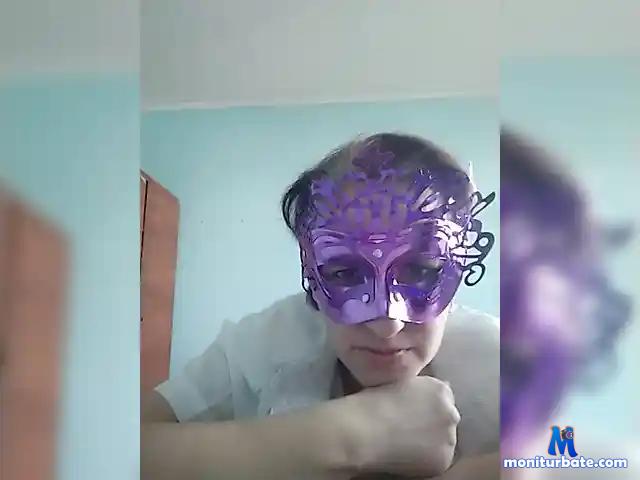 LouisaTaft bongacams performer female