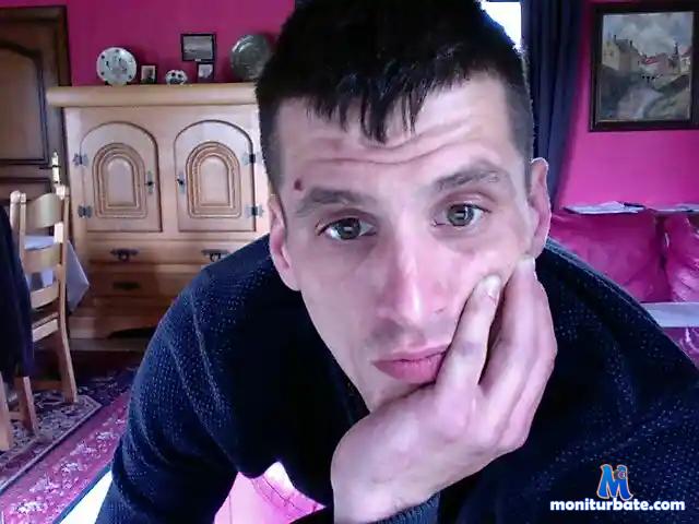 jordan4you bongacams performer male
