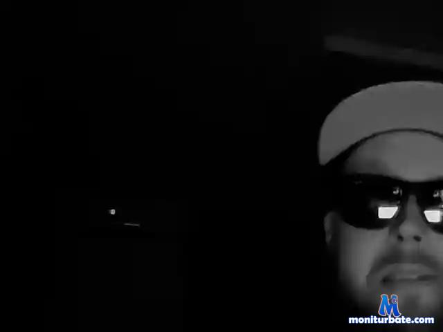 X-raym bongacams performer male