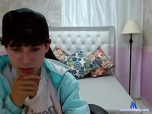 DanteWills bongacams performer male