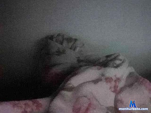 GR0001 bongacams performer male