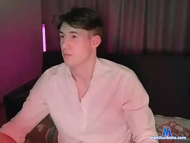 Davidhard13 bongacams performer male