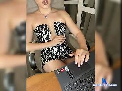 close-up-sofi bongacams live cam performer profile