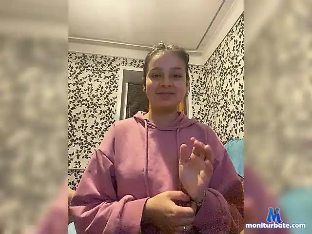 JayElina bongacams performer couple male female