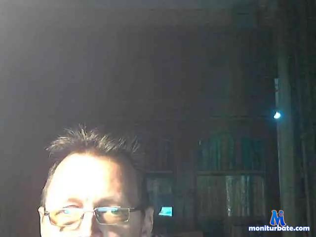 VldAh bongacams performer male