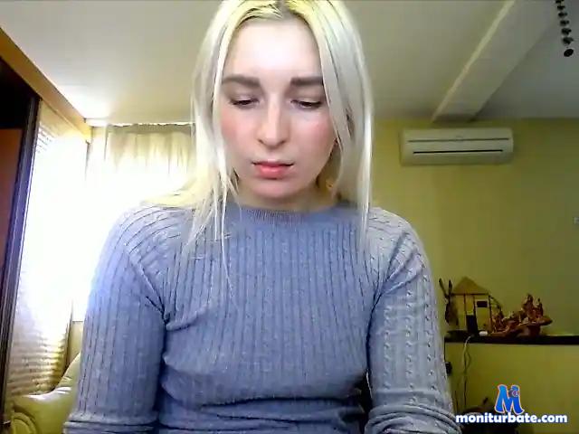 SweetGia bongacams performer female