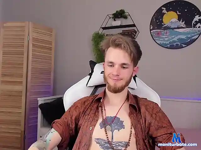 EmeryDaniels bongacams performer male